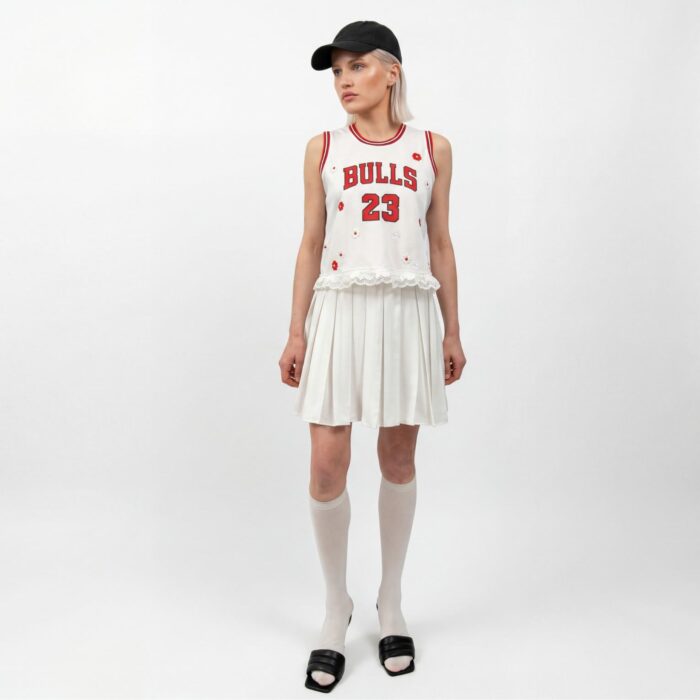 maillot de basket Bulls fleuri upcyclé par Aliona Sama