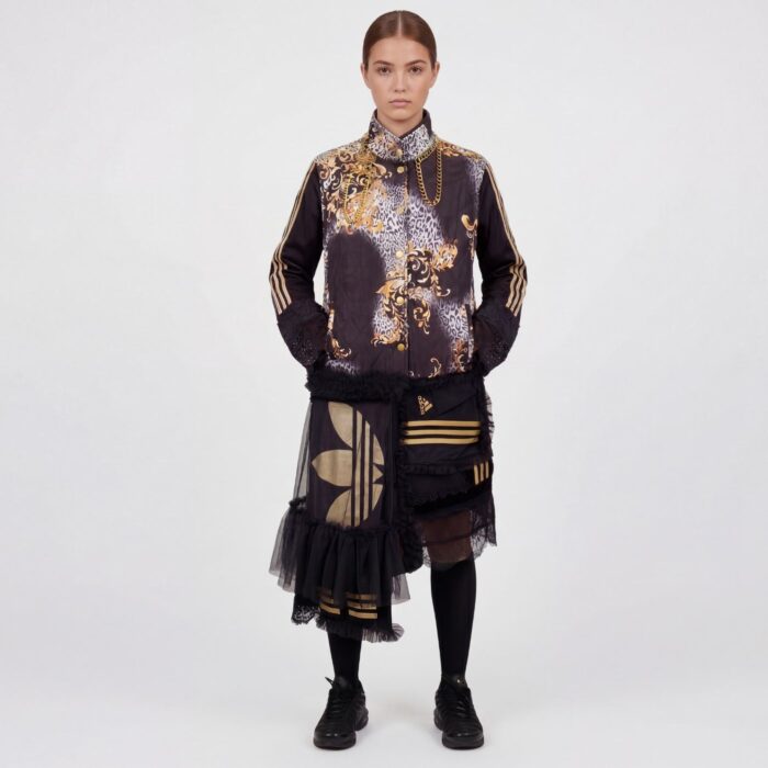 Manteau "golden touch" d'inspiration Adidas conçu à partir de différentes pièces upcyclées par la créatrice Aliona Sama