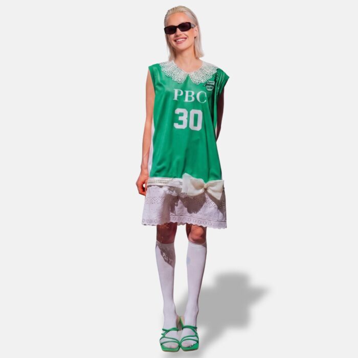 Robe basket taille basse années 20 upcyclée par Aliona Sama vue de plein pied de face