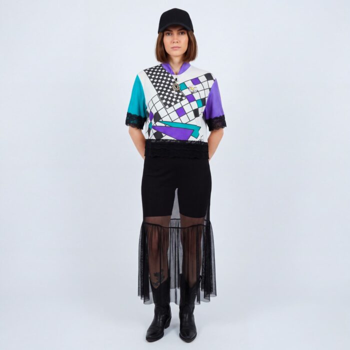 Robe cycliste avec jupe en tulle transparent et broche en cristaux upcyclée par Aliona Sama