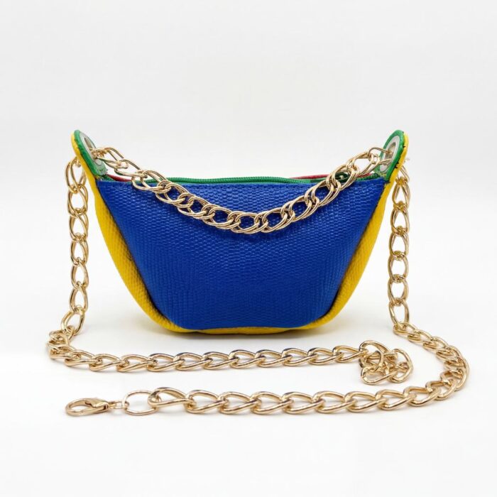mini sac banane "color block" en similicuir bleu vert et jaune avec chaîne vue en 3D