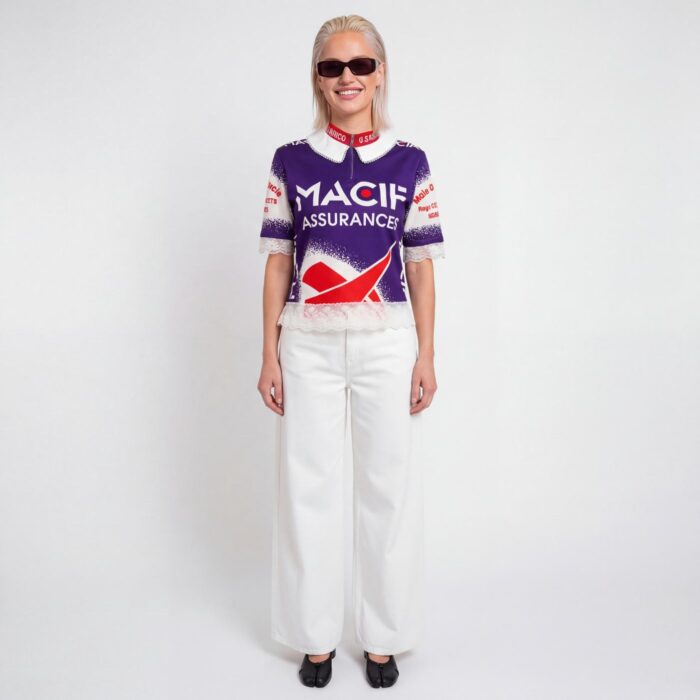 Maillot Mazcif upcyclé upcyclé avec dentelles et fleurs en strass vue de plein pied de face